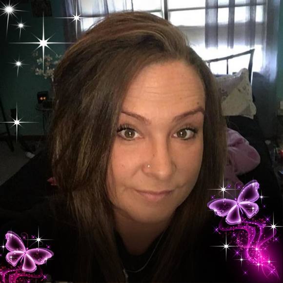 Meet your Posher, Cassandra - Picture 1 of 1